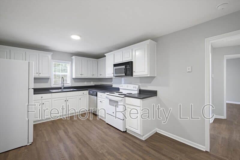 Augusta House: 2140 Veterans Drive