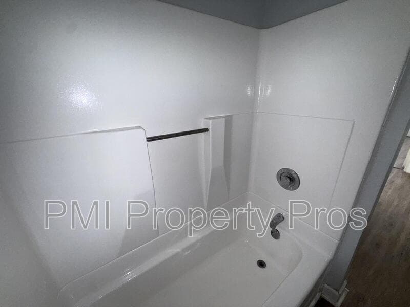 Milwaukee Condo: 1623 N 38th St