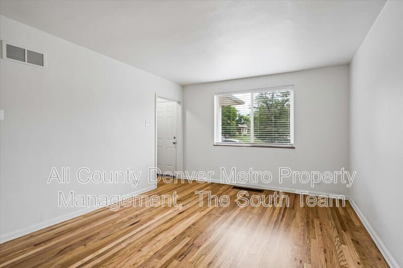 Aurora Condo: 10207 E 14th Ave