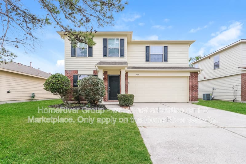 Houston House: 426 Canton Bluff Ln