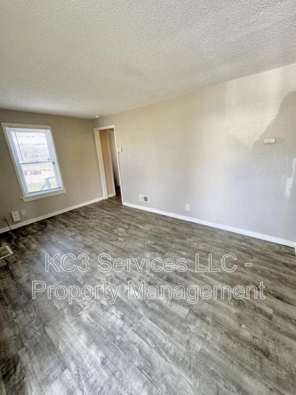 Kansas City Condo: 6131 NE Vivion Rd