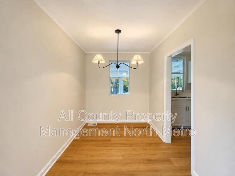 Atlanta House: 5602 Roberts Drive