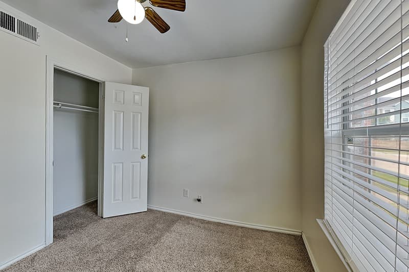Duncanville House: 905 Fairbanks Cir