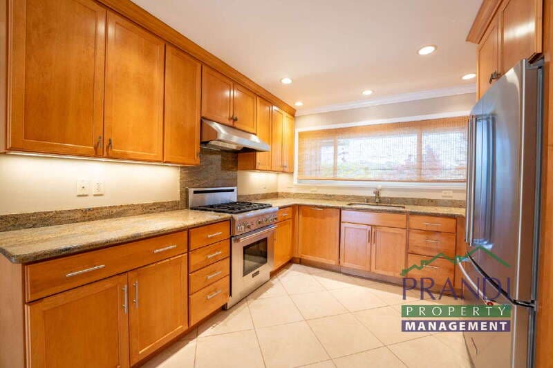 San Rafael House: 164 Madison Ave