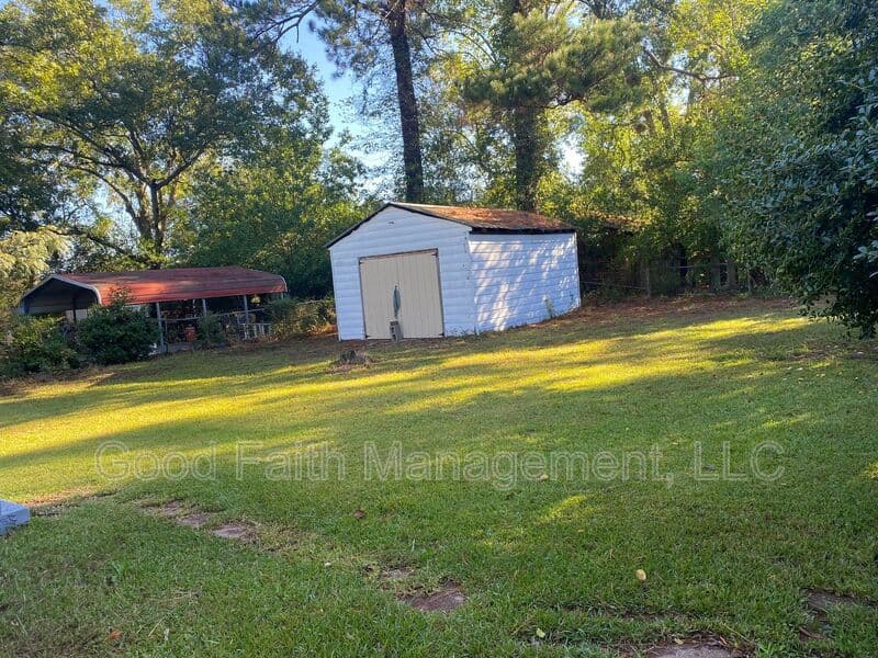 Augusta House: 2507 Elderberry Drive