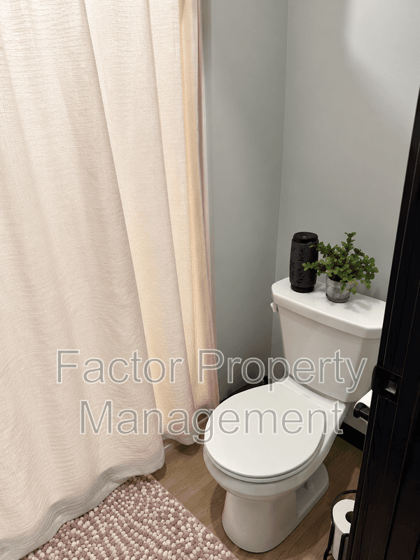 Mankato Condo: 1300 Warren Street