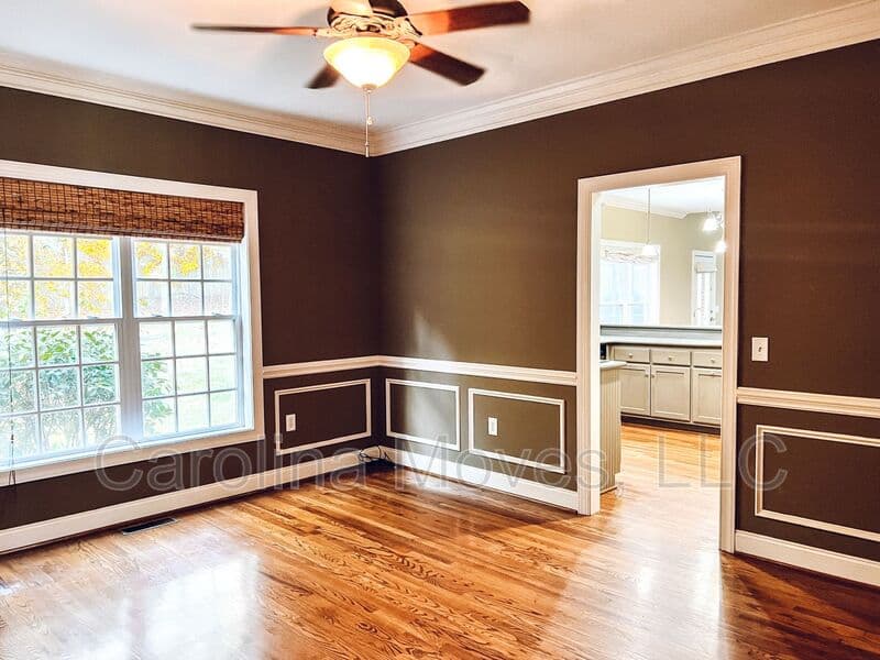 Simpsonville House: 702 Carriage Hill Road