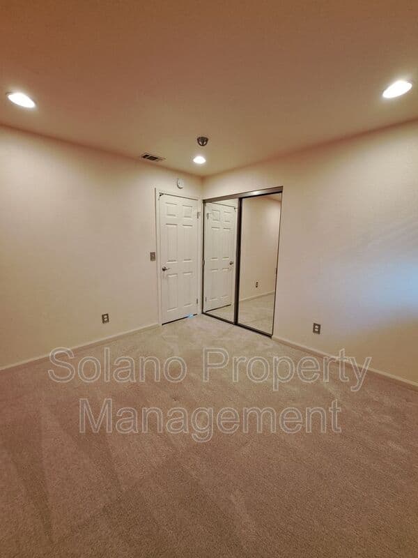 Vacaville House: 354 Bradley Dr.