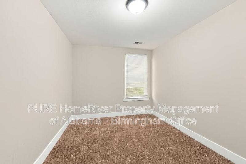 Gardendale House: 4257 Lochshire Lane