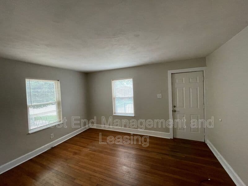 Webster Groves House: 909 Cornell Ave