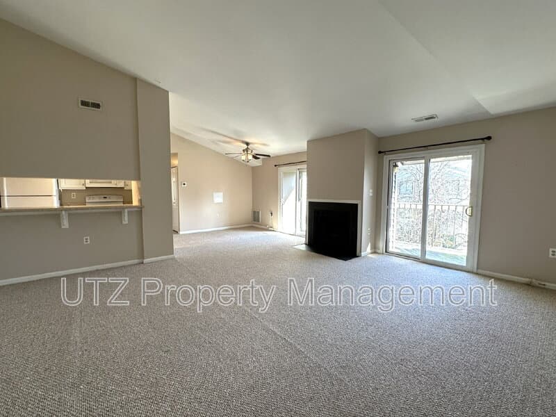 Glen Burnie Condo: 1111 Castle Harbour Way