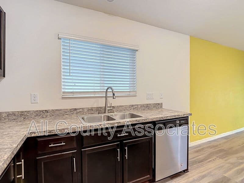 Hudson House: 12542 Achasta Blvd