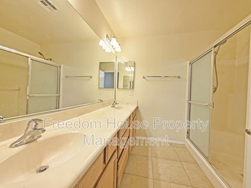 Pahrump House: 701 Mount Charleston Drive