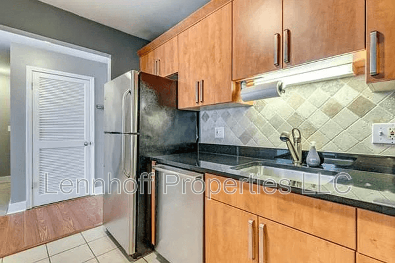 Salem Condo: 289 Essex Street - 305