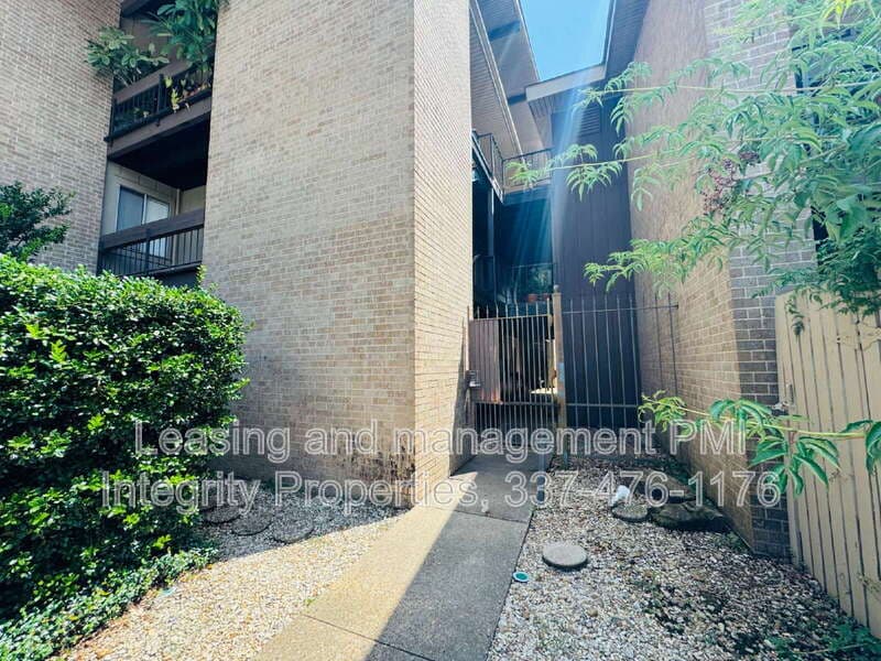 Lafayette Condo: 1301 Saint John Street