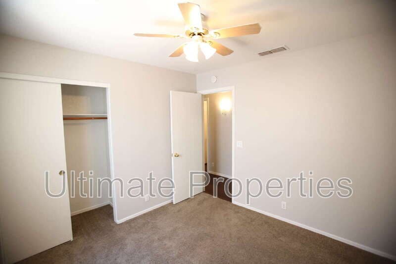 Glendale House: 10407 W Medlock Dr