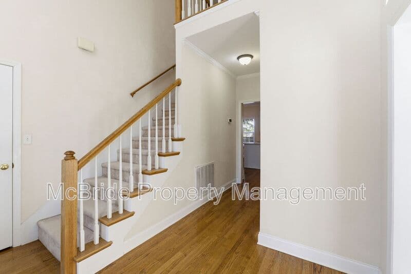 Evans House: 330 Gardenia Drive