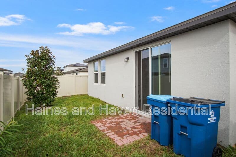 Haines City House: 1378 Current Pl