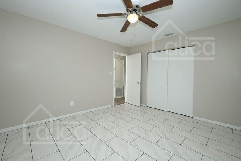 Orlando House: 4258 Clarinda St