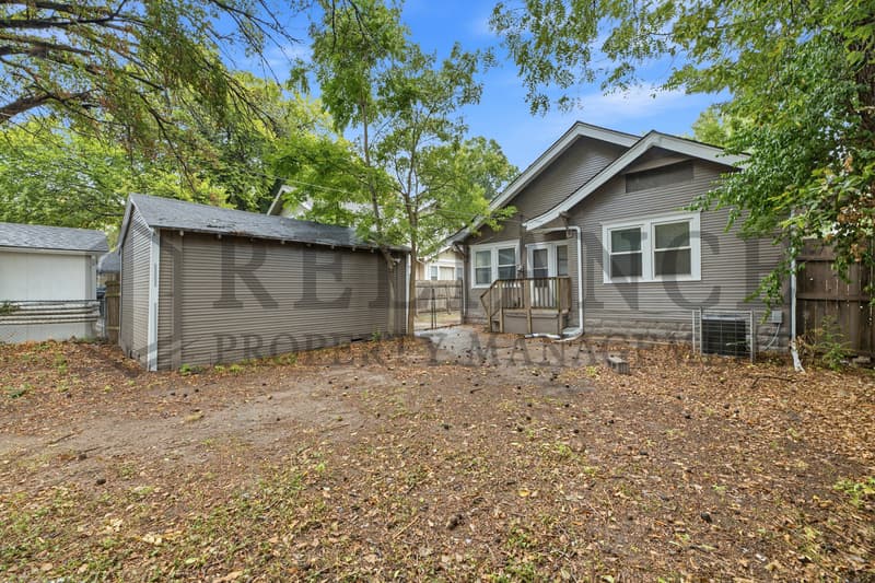 Wichita House: 3306 Country Club Place