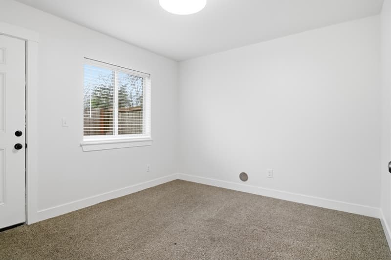 Lakewood Condo: Gravelly Lake Townhomes 8911 Gravelly Lake Dr SW - 116