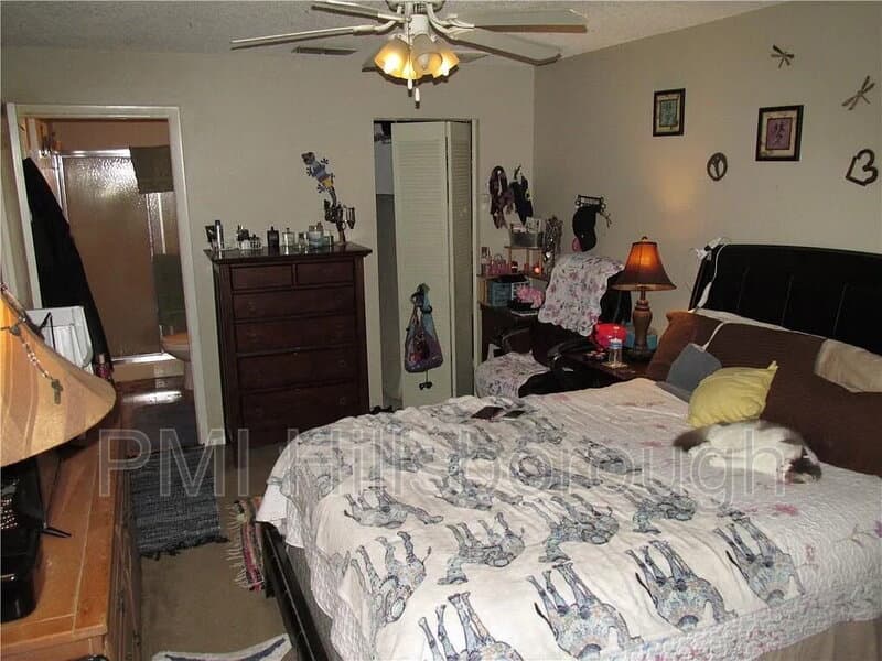 Brandon House: 914 Burlwood Street