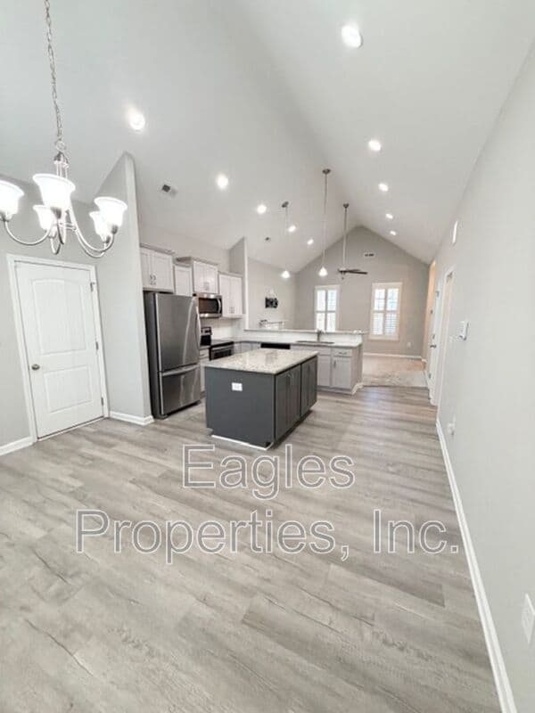 Goldsboro House: 309 Phillips Ridge Lane