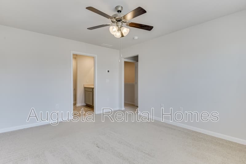Graniteville House: 818 Quaint Parish Circle