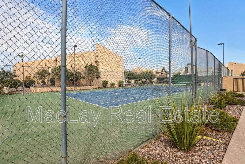 Scottsdale House: 8055 E. Thomas Rd.