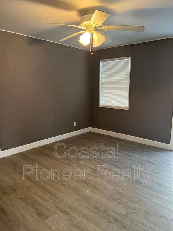 New Port Richey House: 7026 Washington Street
