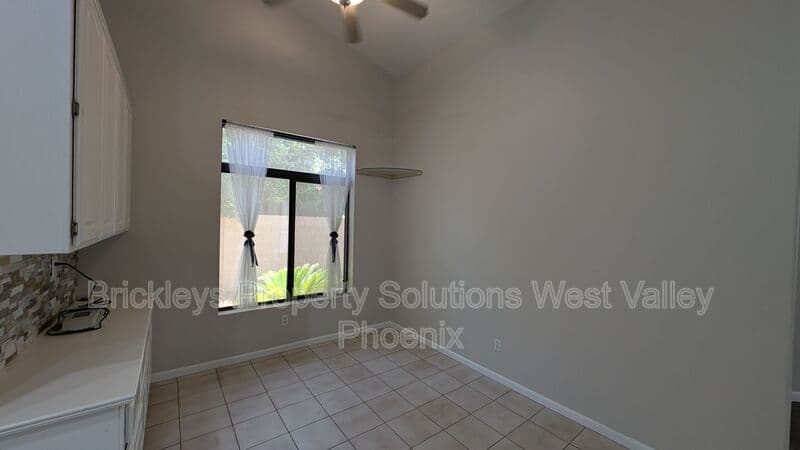 Goodyear House: 13354 W Palm Ln