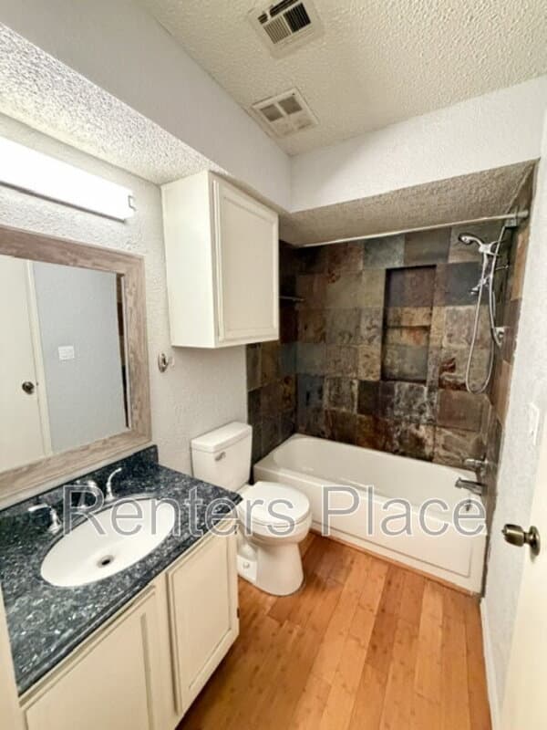 Tulsa House: 1207 South Quaker Avenue