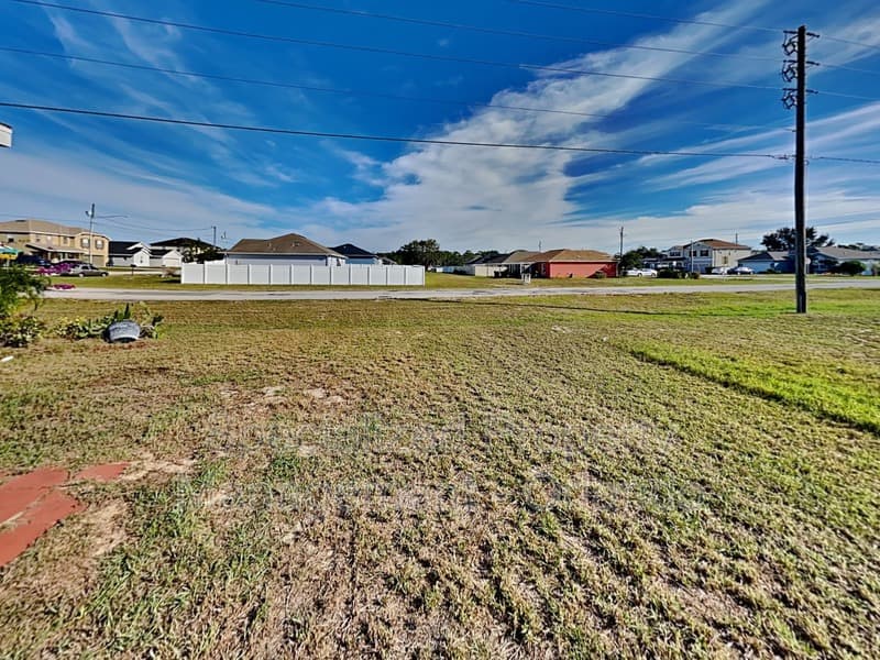 Poinciana House: 1388 N Platte Ct