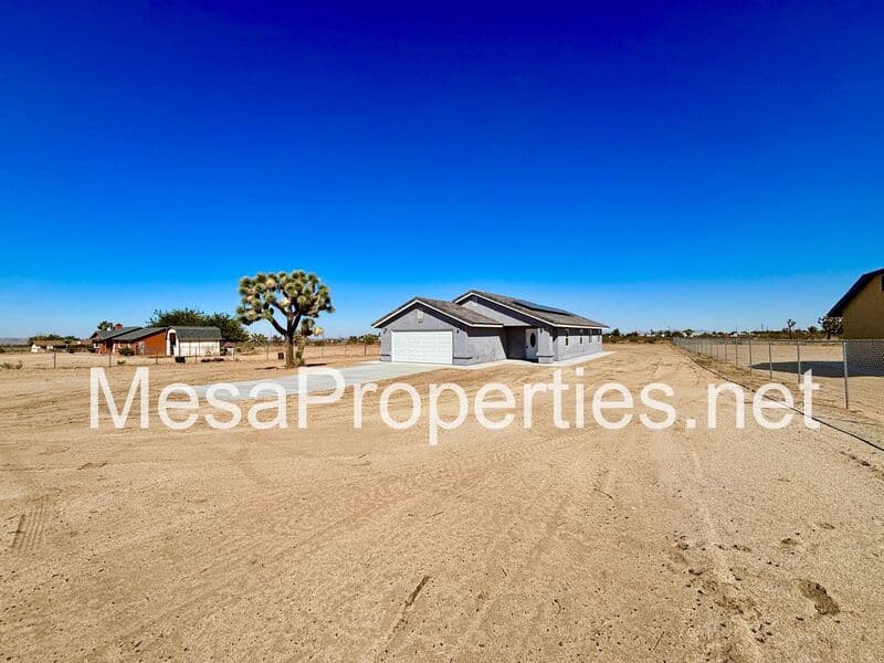 Phelan House: 13775 Schlitz Rd