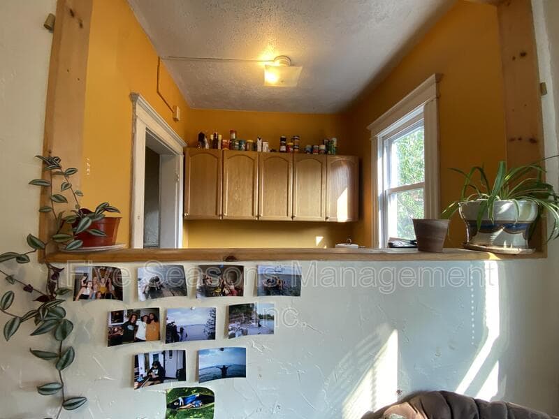 Burlington Condo: 8 Greene St - 4