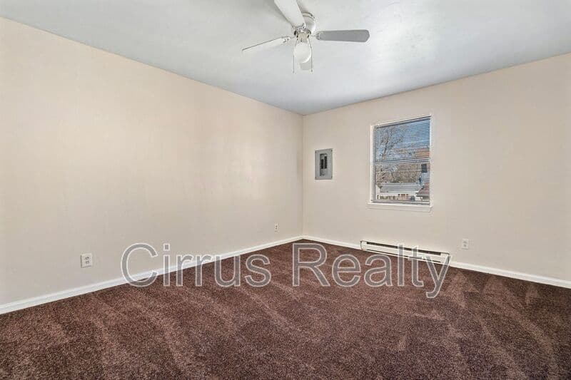 Norfolk Condo: 4914 E Princess Anne Rd