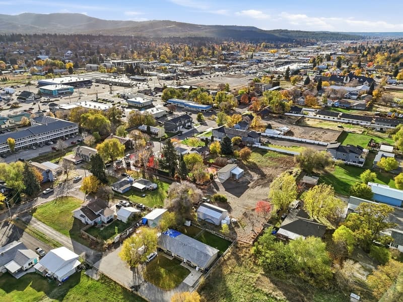 Spokane Valley House: 12707 East Main Avenue - 1