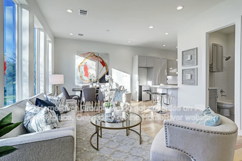 Houston House: 2914 Cline St