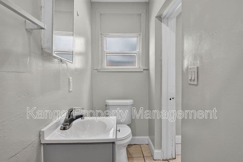 West Palm Beach Condo: 887 7th St