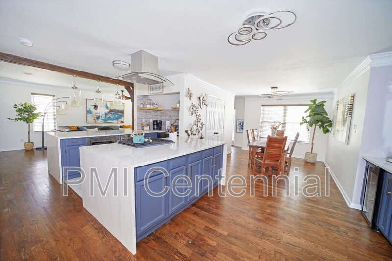Johns Creek House: 220 Preston Oaks Dr