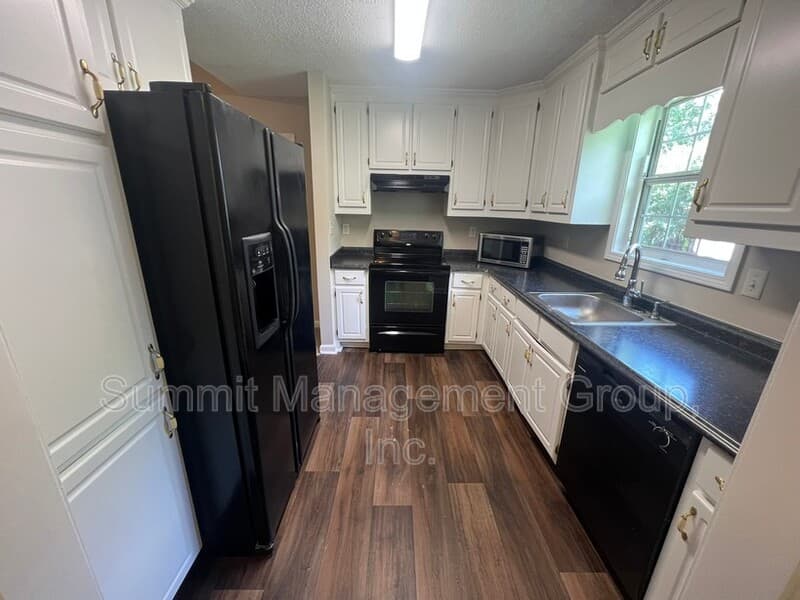McDonough House: 1157 Chateau Terrace