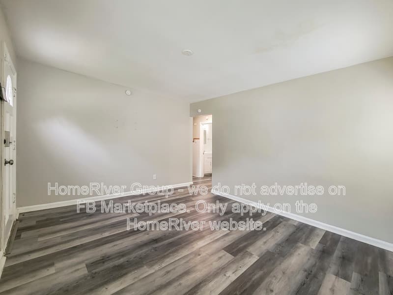 Saint Louis House: 8014 Patterson Dr