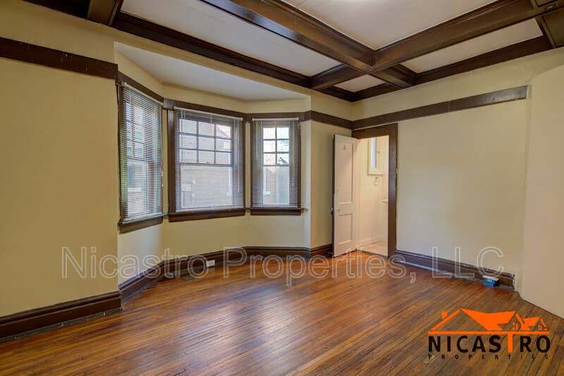 Columbus House: 202 E Frambes Avenue