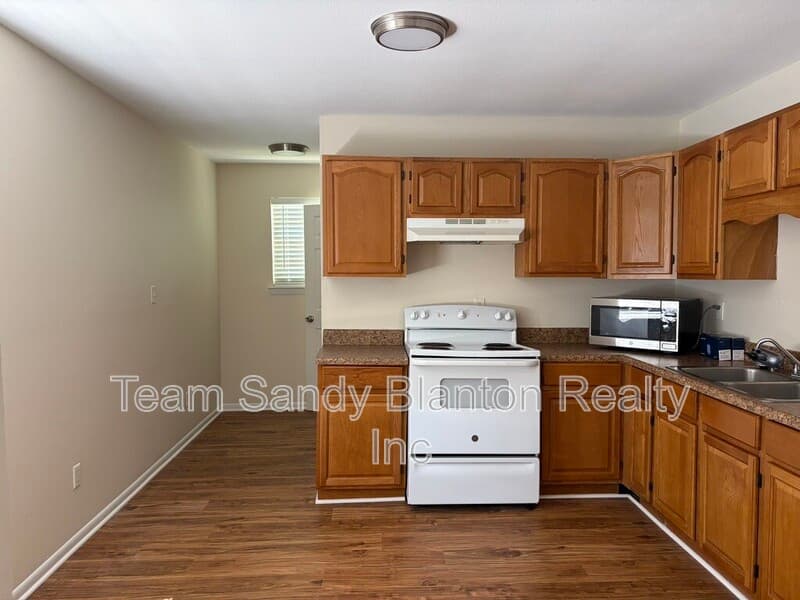 Pensacola House: 204 Brandywine Road