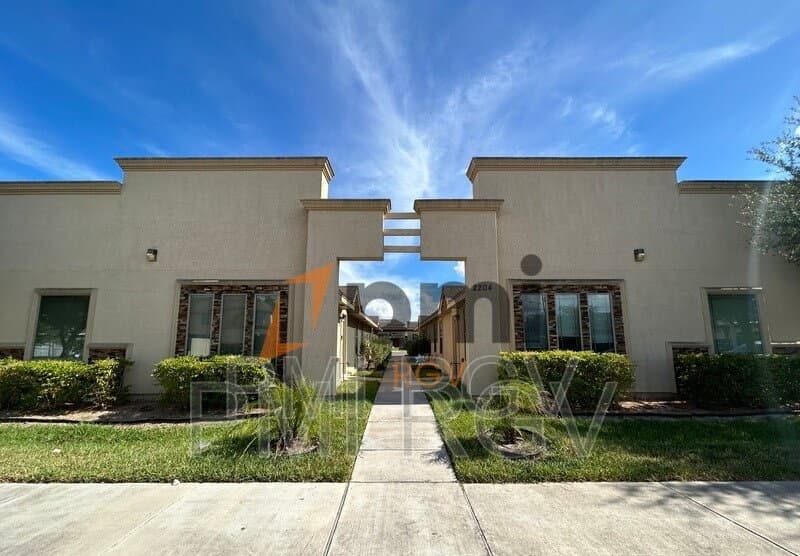 Edinburg Condo: 2120 Taxco Ct