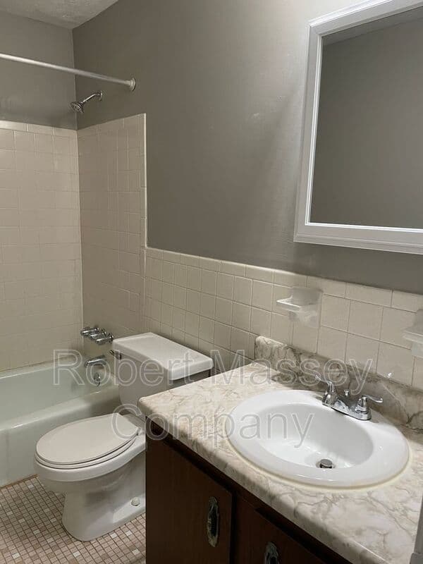 Louisville Condo: 2124 Cherokee Parkway