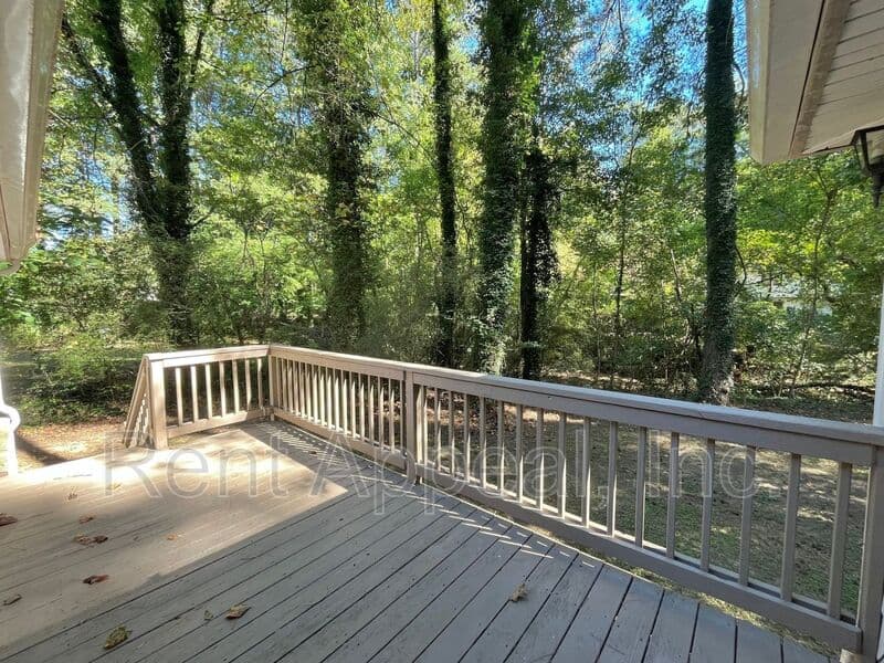 East Point House: 2658 Rolling Brook Trail