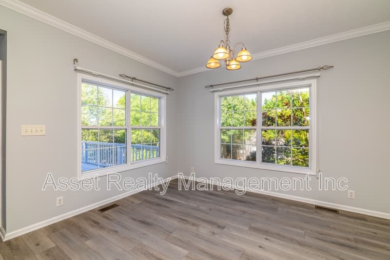 Knoxville House: 1217 Dreamview Lane
