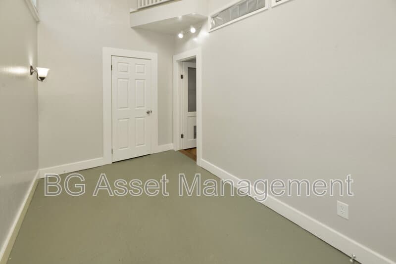 Pinole House: 2359 Prune St