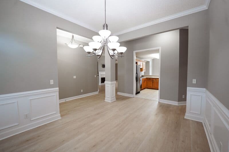 Richmond Hill House: 909 Young Way